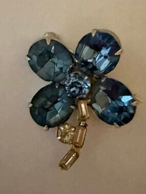 Vintage Blue Rhinestone Flower Brooch Silver Tone Baguette Stem